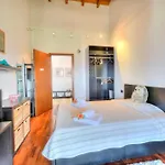 Miralago View & Private Garden - Happy Feriehus *