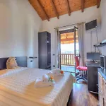 Miralago View & Private Garden - Happy Casa vacanze