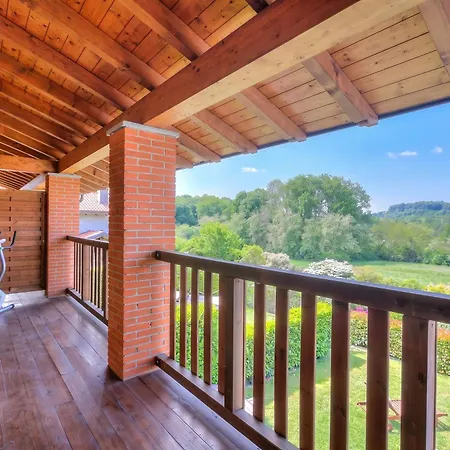 Ferienhaus Miralago View & Private Garden - Happy